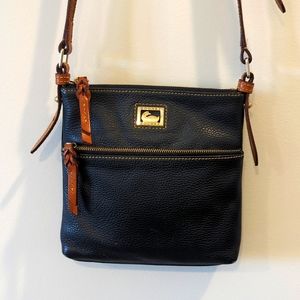 Dooney & Bourke navy crossbody purse bag